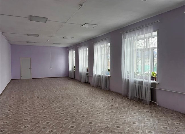 {{platform.curPhoto.alt}}
